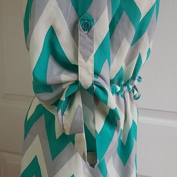 Tacera Dress Chevron Green Gray Tab Sleeve V Neck Women's WOMAN'S SIZE Medium - Picture 5 of 12